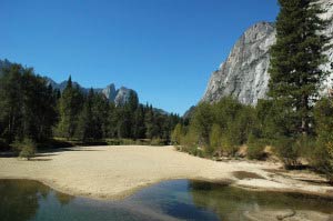 Cathedral Rocks, Merced River, Yosemite, Kalifornien