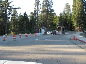 Entrance station, Sequoia, Kings Canyon, Kalifornien