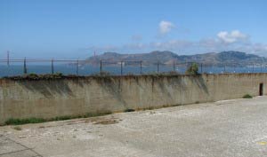 Golden Gate Bridge, Exercise Yard, Alcatraz, San Francisco, Kalifornien