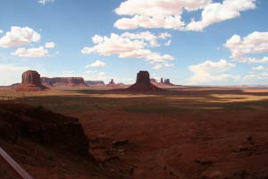 Mittens, Artists Point, Monument Valley, Arizona