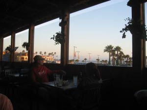 Cheles Food and Spirits, Pismo Beach, Kalifornien
